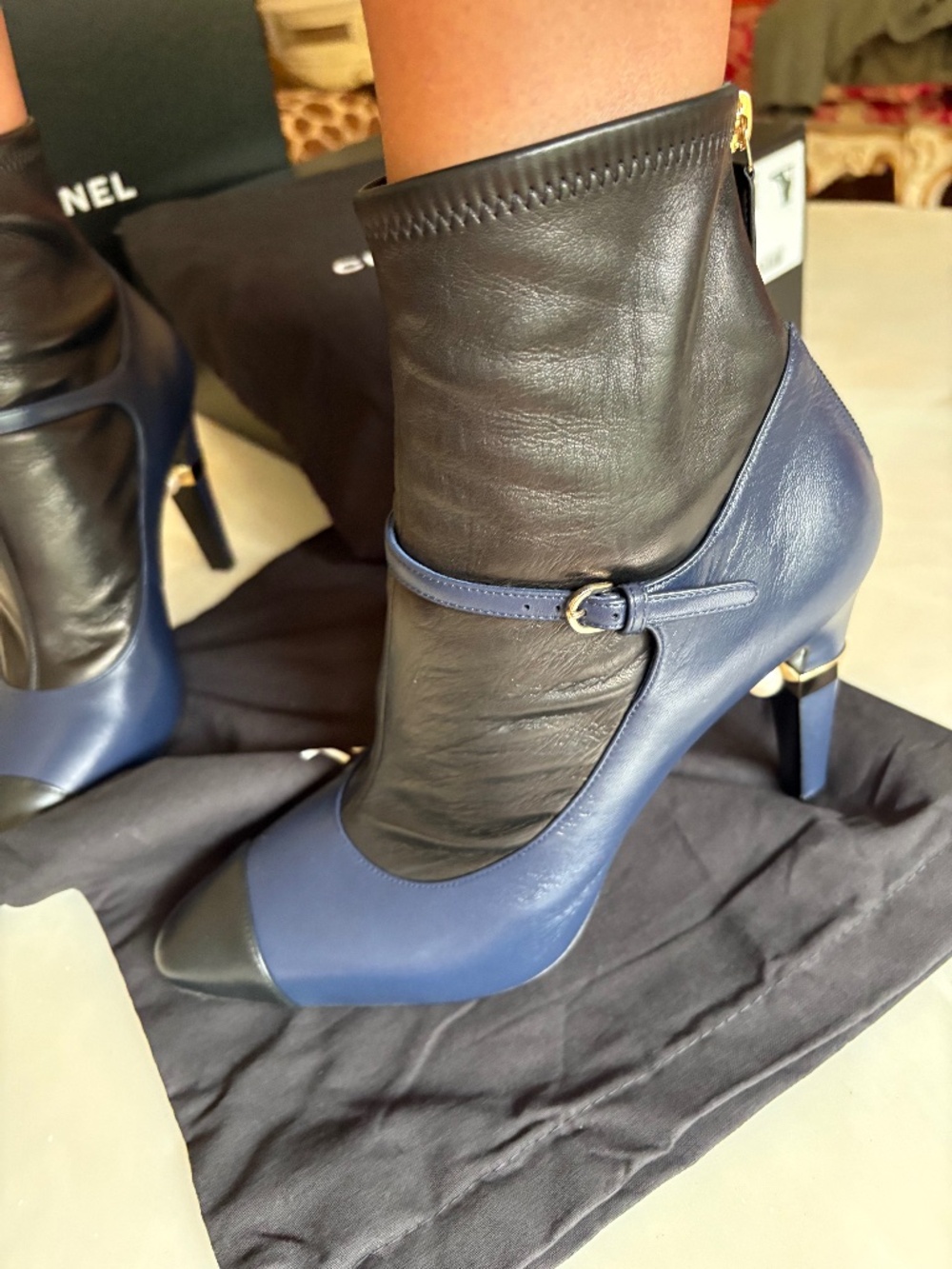 🔥CHANEL LEATHER HEELS BOOTS 🔥 - Picture 4 of 9